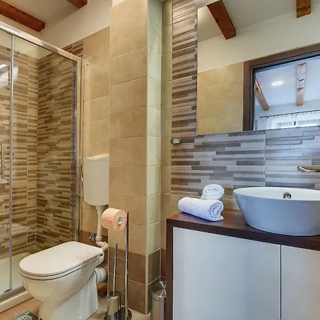 Palazzo 1812 빌라 크르니카