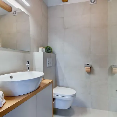 Palazzo 1812 빌라 크르니카