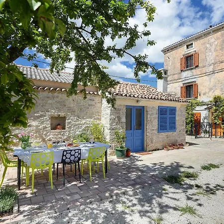 Palazzo 1812 فيلة كرينكا