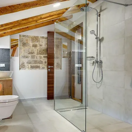 Vila Palazzo 1812 *