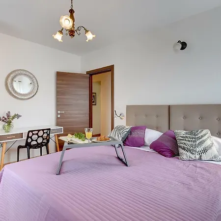 Palazzo 1812 فيلة كرينكا